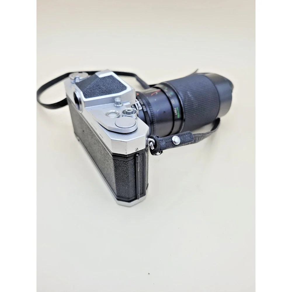 Nikon Nikomat FTN 35mm SLR Film Camera Silver Vivitar 75-205mm Macro Zoom Lens